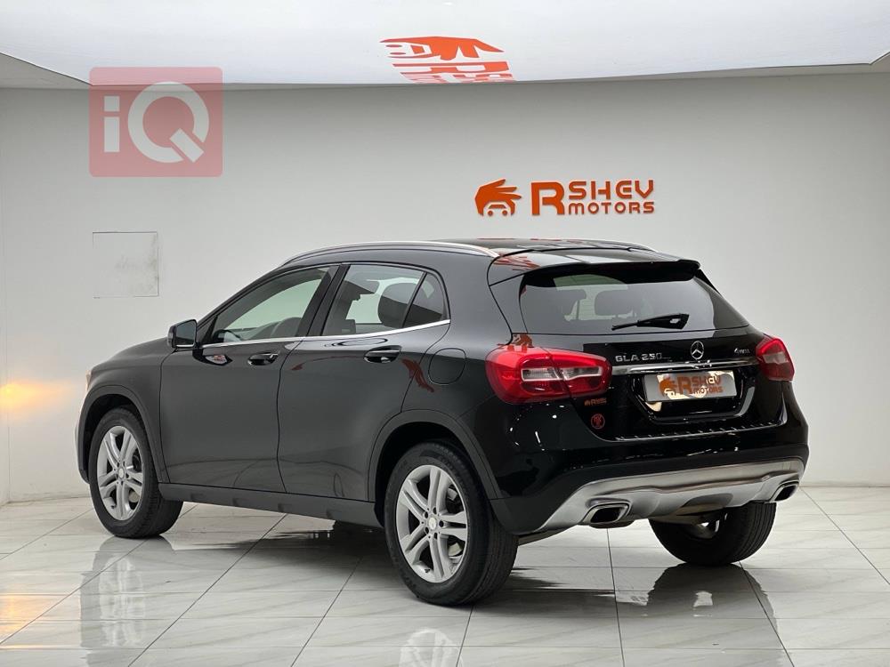 مێرسێدس بێنز GLA